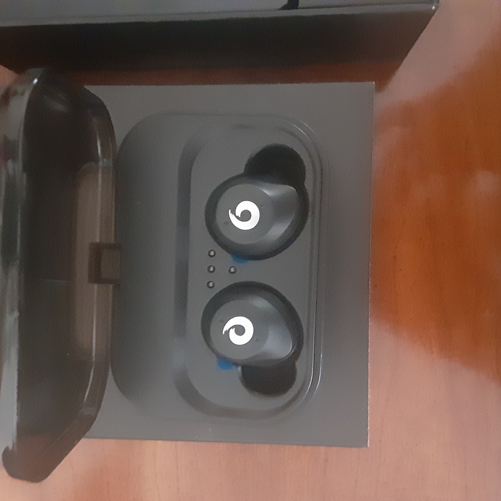 Wireless Earbud Headphones - Picture 5 of 7